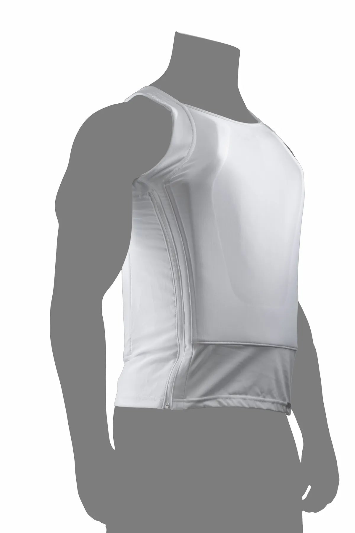 Perfil de la playera blindada blanca IIIA, material termorregulador y diseño ergonómico de Miguel Caballero.